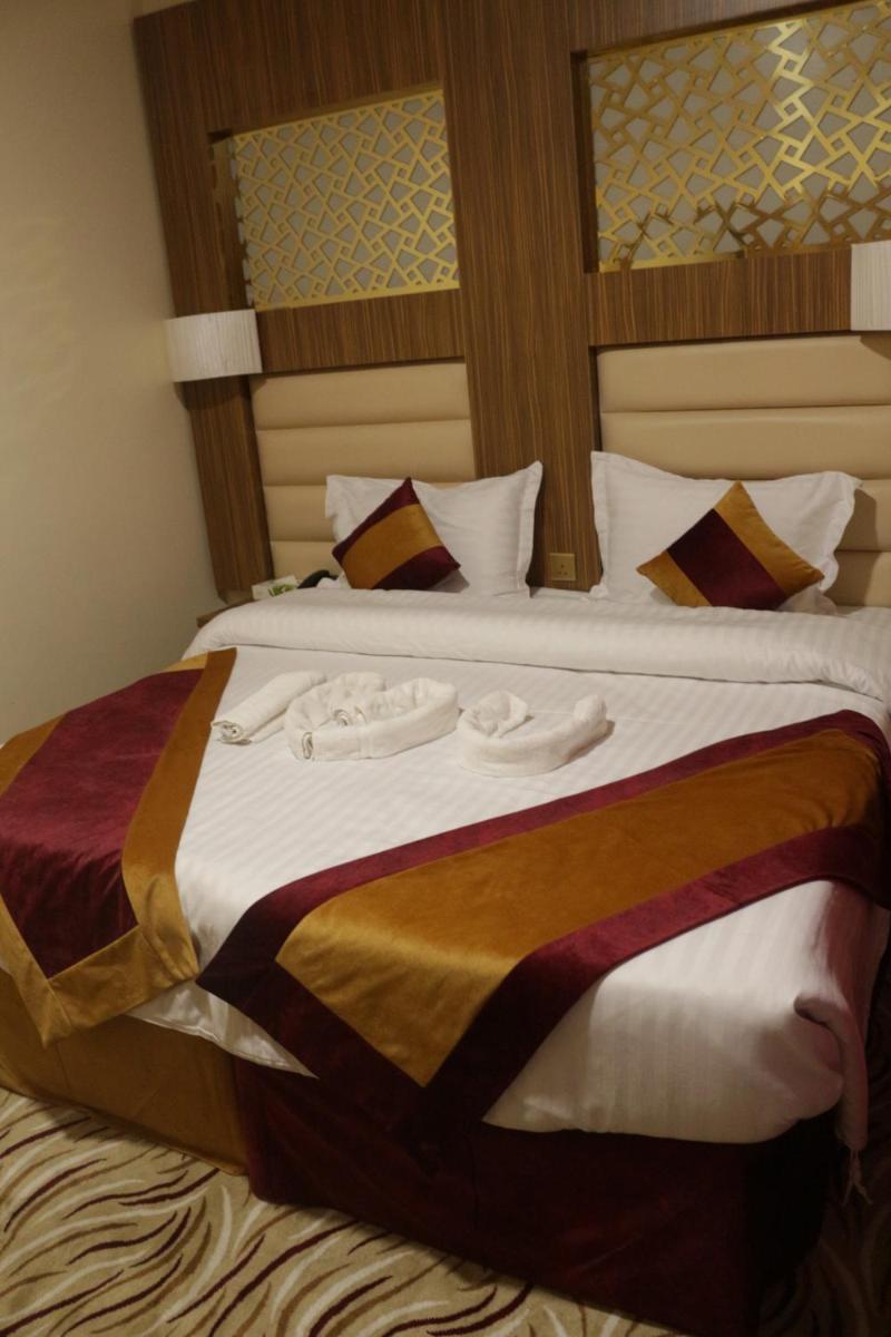 Popular attractions Area Nearby Property